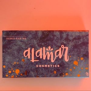 Blush Trio makeup palette